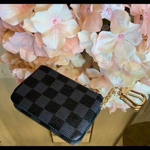 Luxury Keychain Pouch- Zip Black Checkered